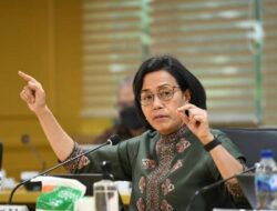 Sri Mulyani Angkat Bicara Soal Jokowi Rajin Bagi-bagi Bansos