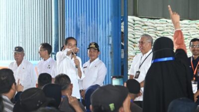 Jokowi Ungkap Tantangan Pangan Nasional Saat Serahkan Bantuan Pangan