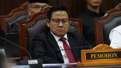 Cak Imin Ditegur karena Menggunakan Ponsel di Sidang MK