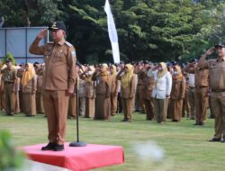 Pj Bupati Probolinggo Pimpin Apel Pagi Hari Pertama Masuk Kerja