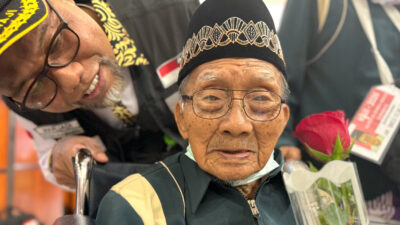 Mbah Harjo Jemaah haji Tertua, Ternyata Pernah Perang Melawan Belanda