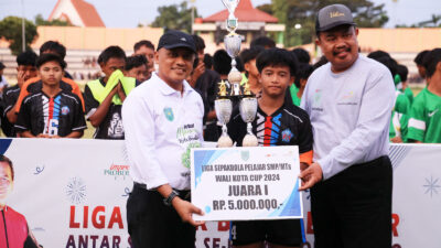 Keseruan Liga Pelajar “Wali Kota Cup” SMPN 9 Kota Probolinggo Juara