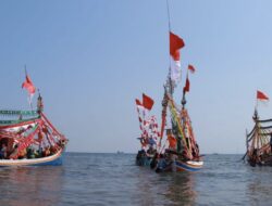 Tanda Wujud Syukur, Warga Paiton Gelar Tradisi Petik Laut dan Pameran UMKM