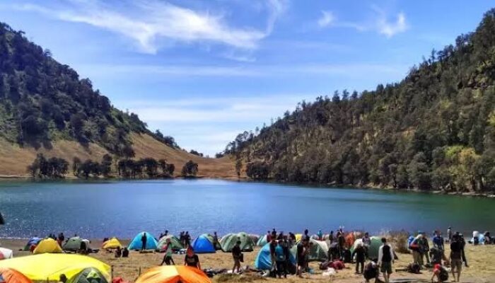 Ranu Kumbolo: Keindahan Alam Tersembunyi di Lereng Semeru