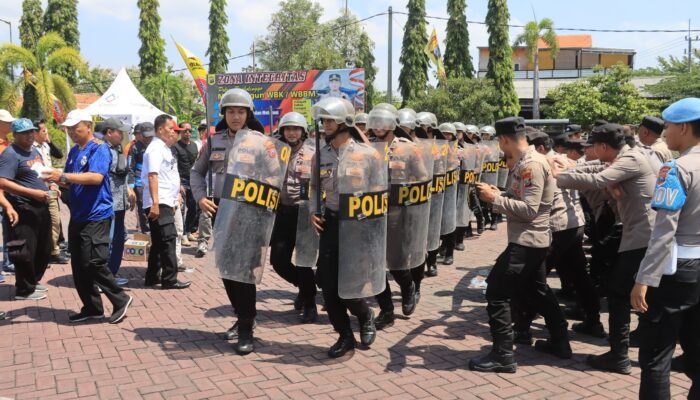 Jelang Pilkada, Polres Probolinggo Simulasikan Pengamanan Kota