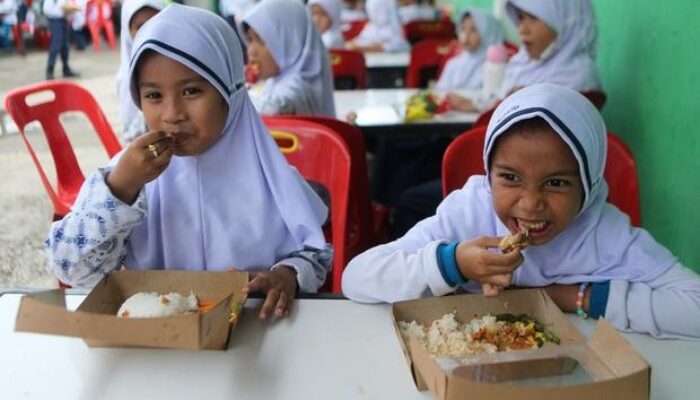 Program Makan Bergizi Gratis Akan Dimulai Serentak 6 Januari 2025